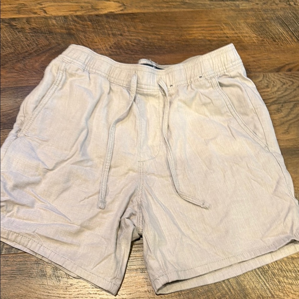 Men's Hollister Drawstring Shorts in Light Beige